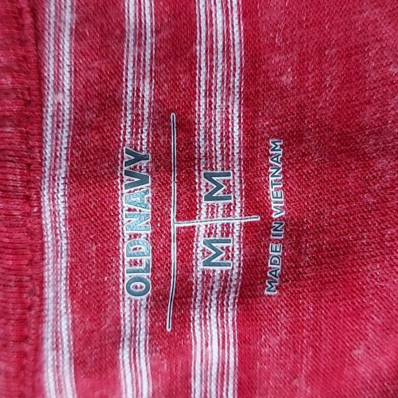 Old navy t-shirt. Size m euc - Picture 2 of 3